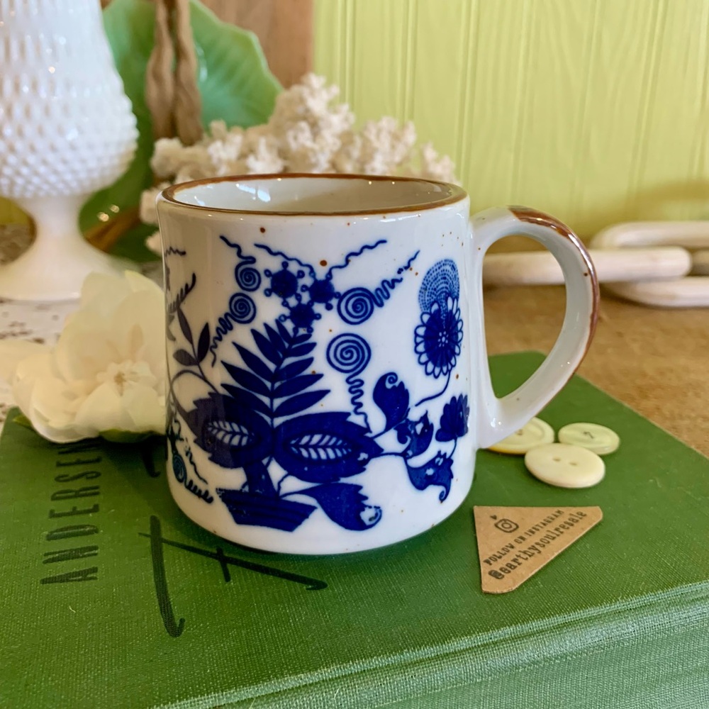 Vintage Stoneware Mug 🌀